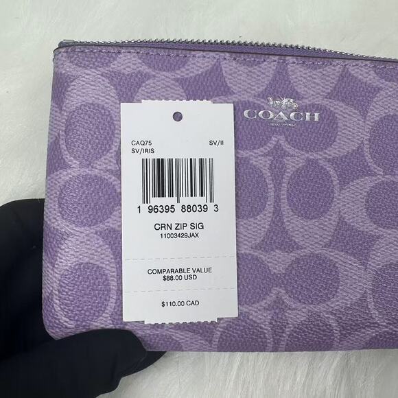 Coach Corner Zip Wristlet In Signature Canvas CAQ75 In Silver/Iris Purple NWT - Picture 3 of 5